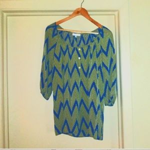Glam Women's Chevron and Dots Top size Medium NWOT
